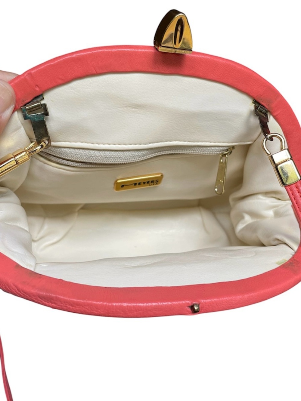 MAYERS vintage woven leather kisslock crossbody/clutch. - Picture 8 of 11